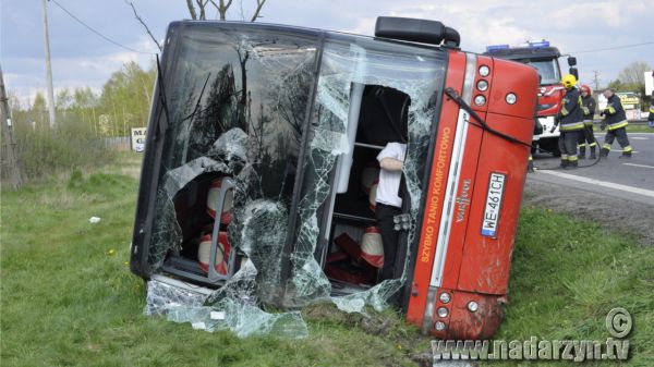 Wypadek busa w Ruścu